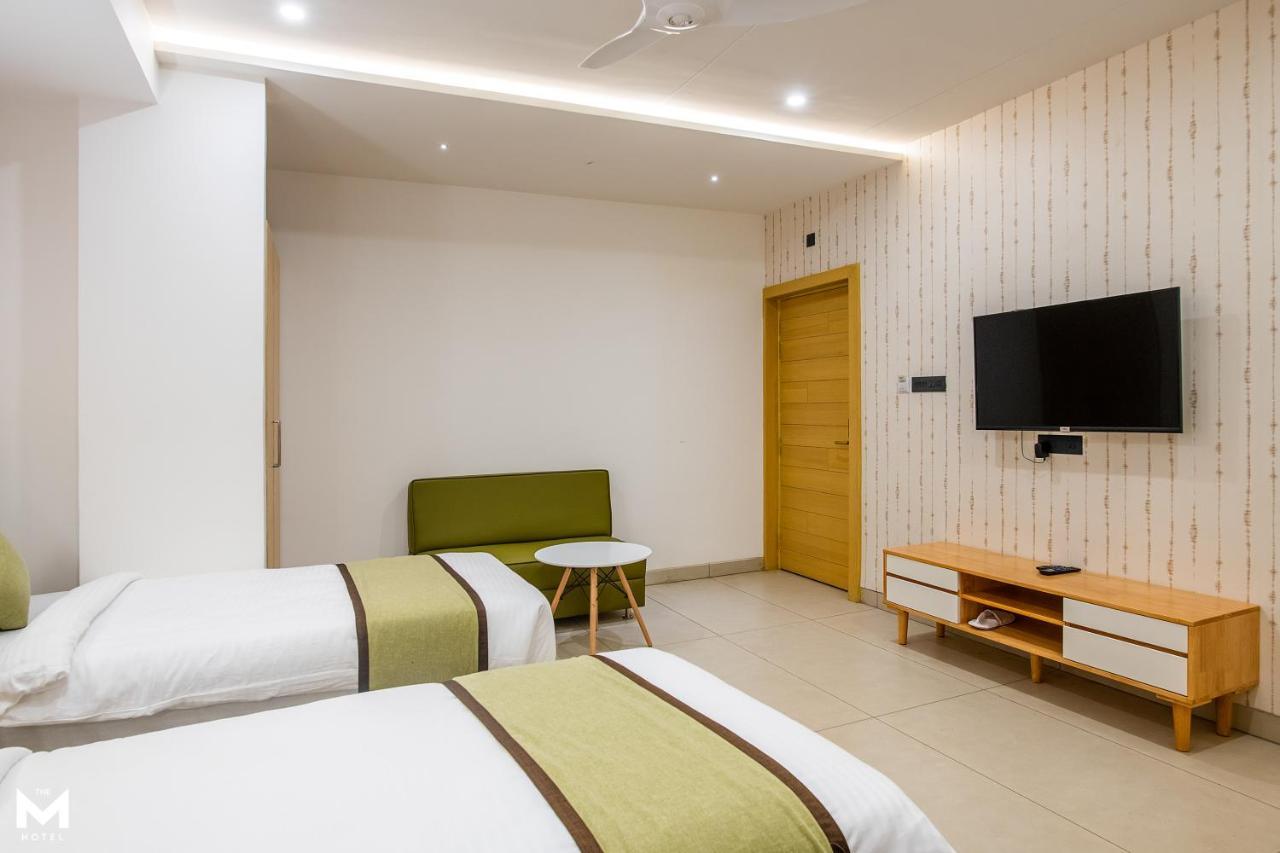 The M Hotel Rāipur Eksteriør billede